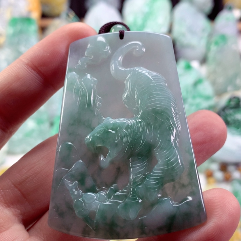 【闪购商品】翡翠吊坠(不含链)未镶嵌