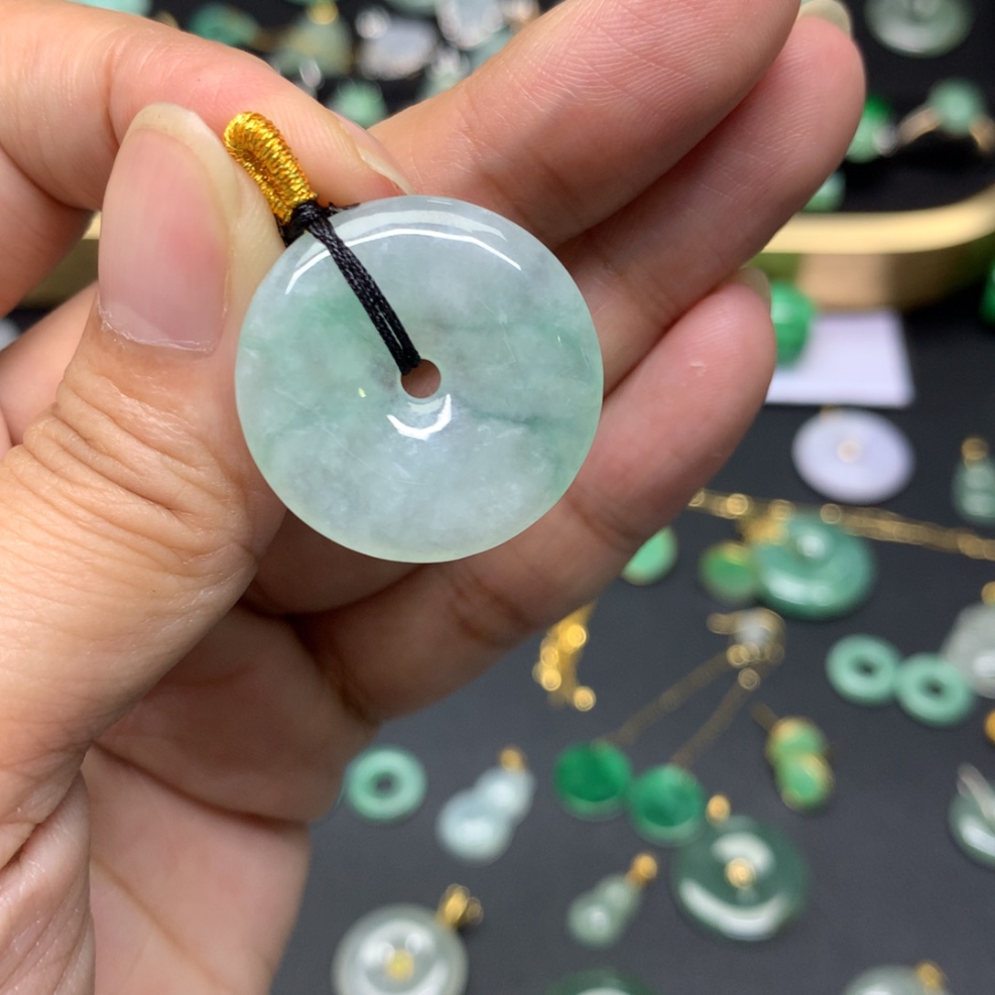 吊坠(不含链)未镶嵌翡翠有纹裂