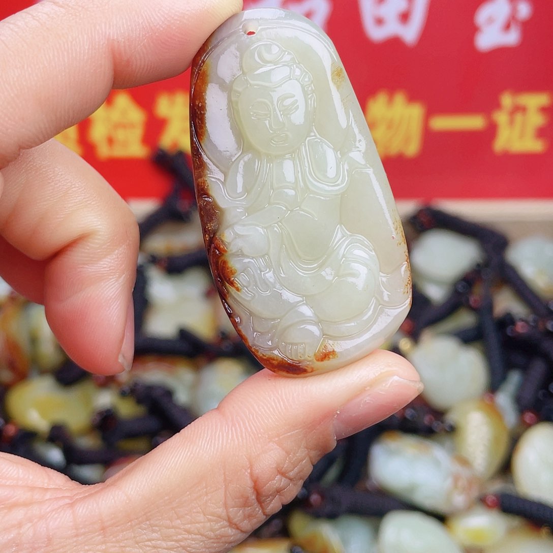 和田玉颈饰未镶嵌