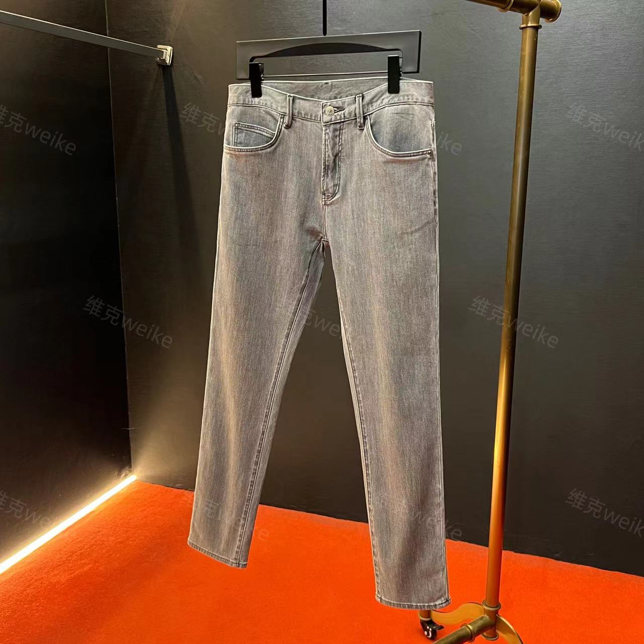 《WEIKE》夏季浅灰色男士洗水修身小直筒百搭牛仔裤