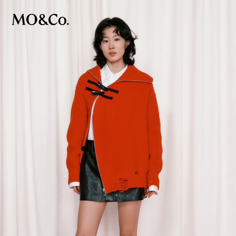 【赵老板专属】新中式MOCO春美丽诺羊毛斜襟牛角扣毛衣MBD1SWT023
