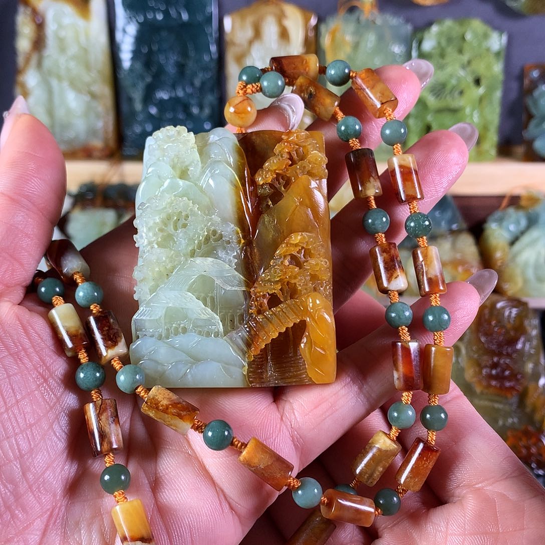 岫玉吊坠(赠链)未镶嵌