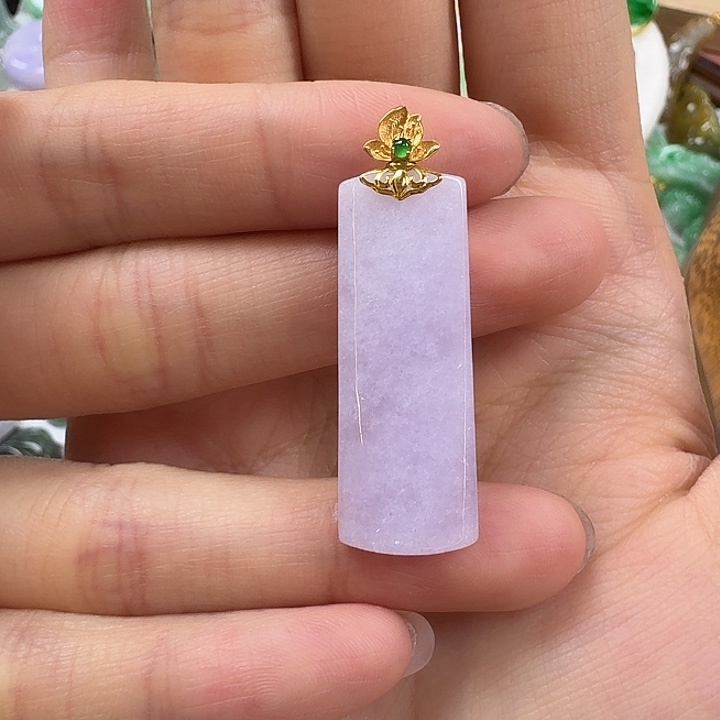 翡翠未镶嵌颈饰无事牌