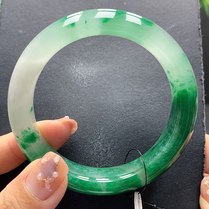 未镶嵌手镯石英质玉