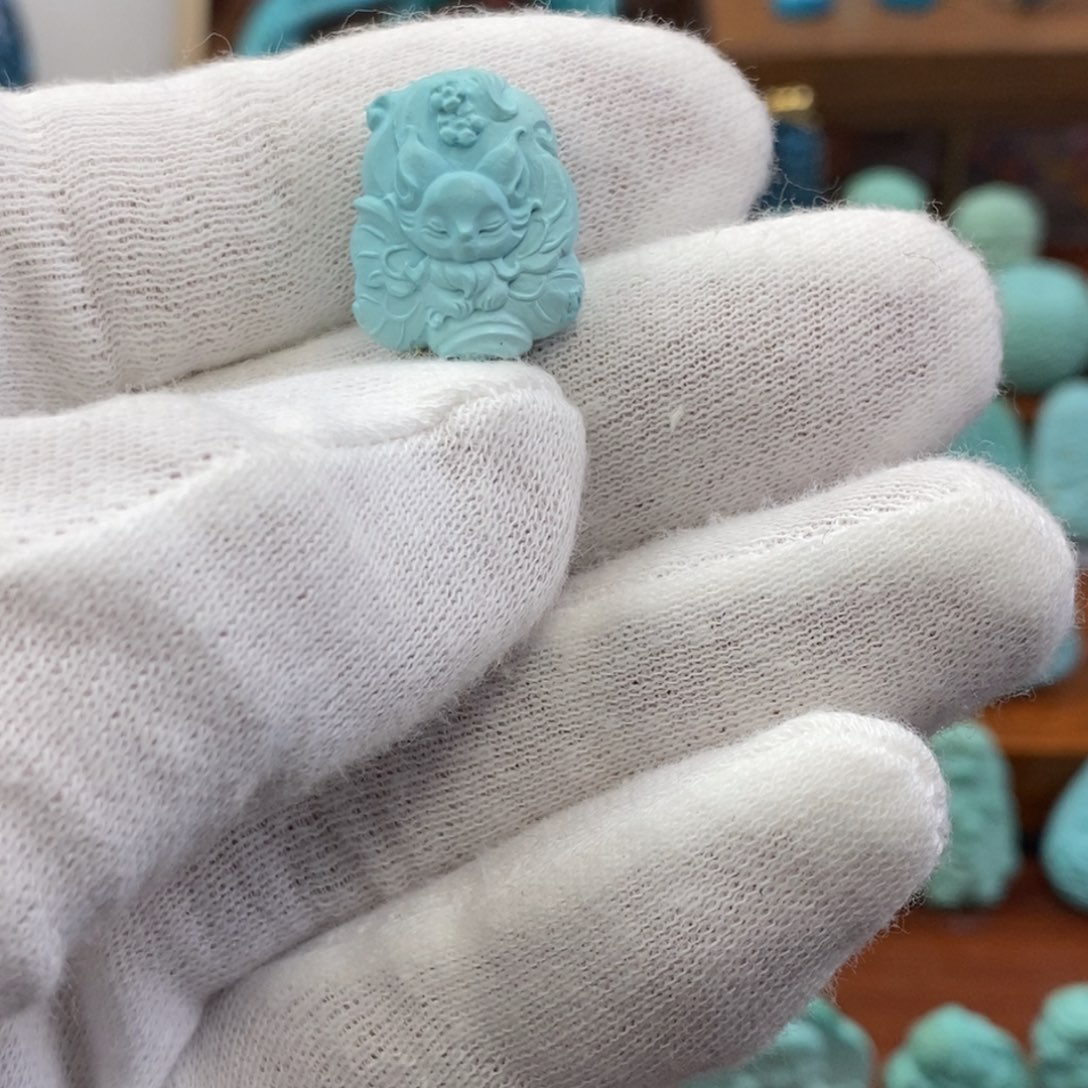 绿松石未镶嵌珠宝奇石