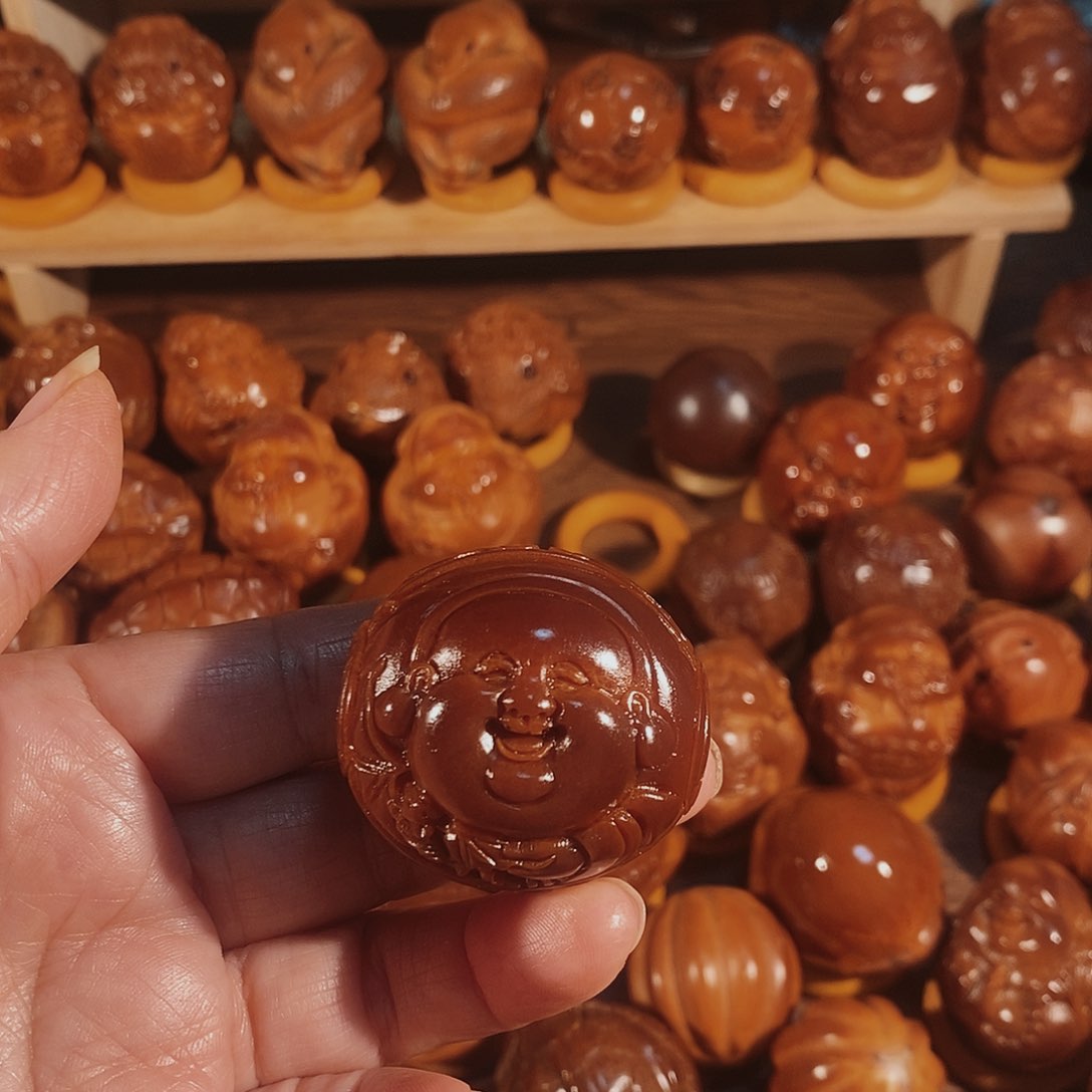 橄榄核把件宇***歌核雕玉化横财弥一颗卡40