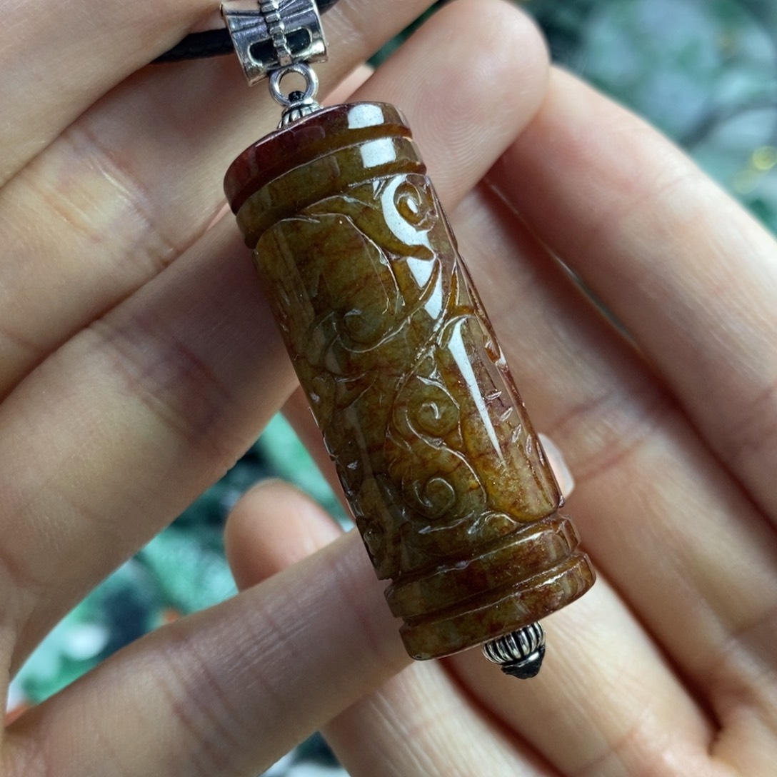 翡翠颈饰未镶嵌吊坠