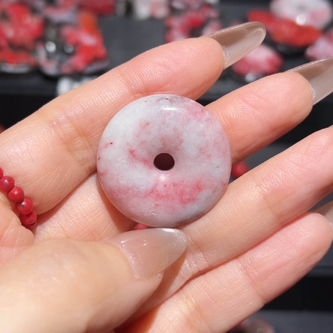 天然辰砂原石平安扣