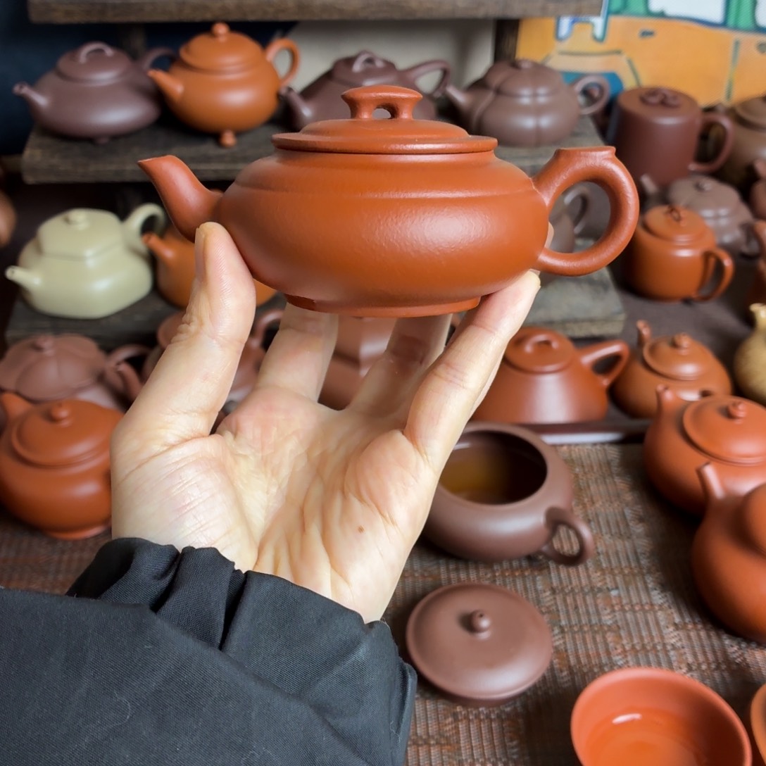 紫砂茶壶紫砂壶。 