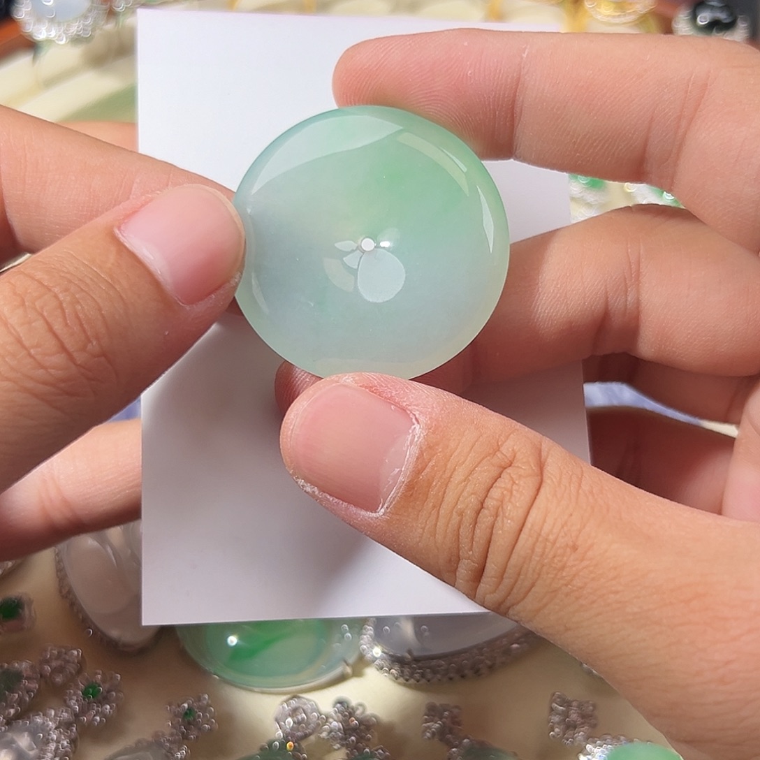 翡翠未镶嵌颈饰翡翠平安扣