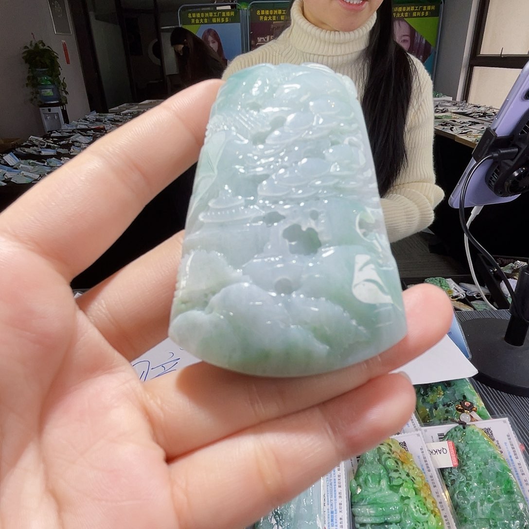 颈饰未镶嵌翡翠一