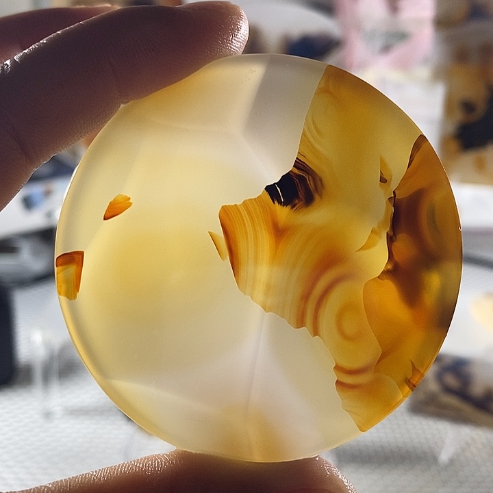 伊***5玛瑙/玉髓未镶嵌颈饰