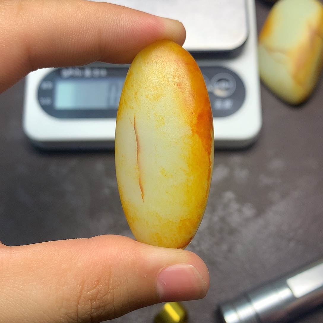 和田玉（糖玉）未镶嵌挂件