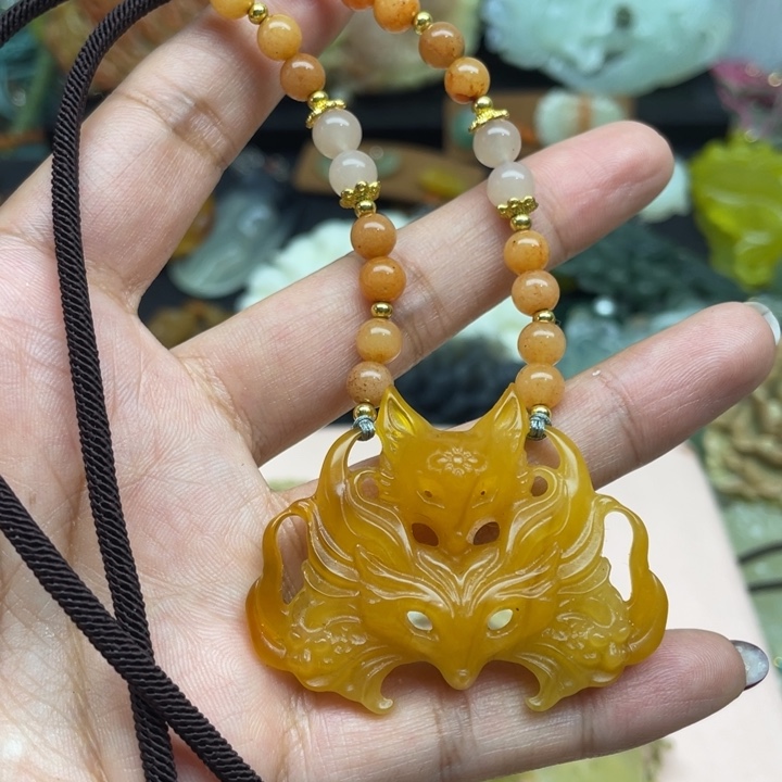 西***～蛇纹石玉未镶嵌颈饰