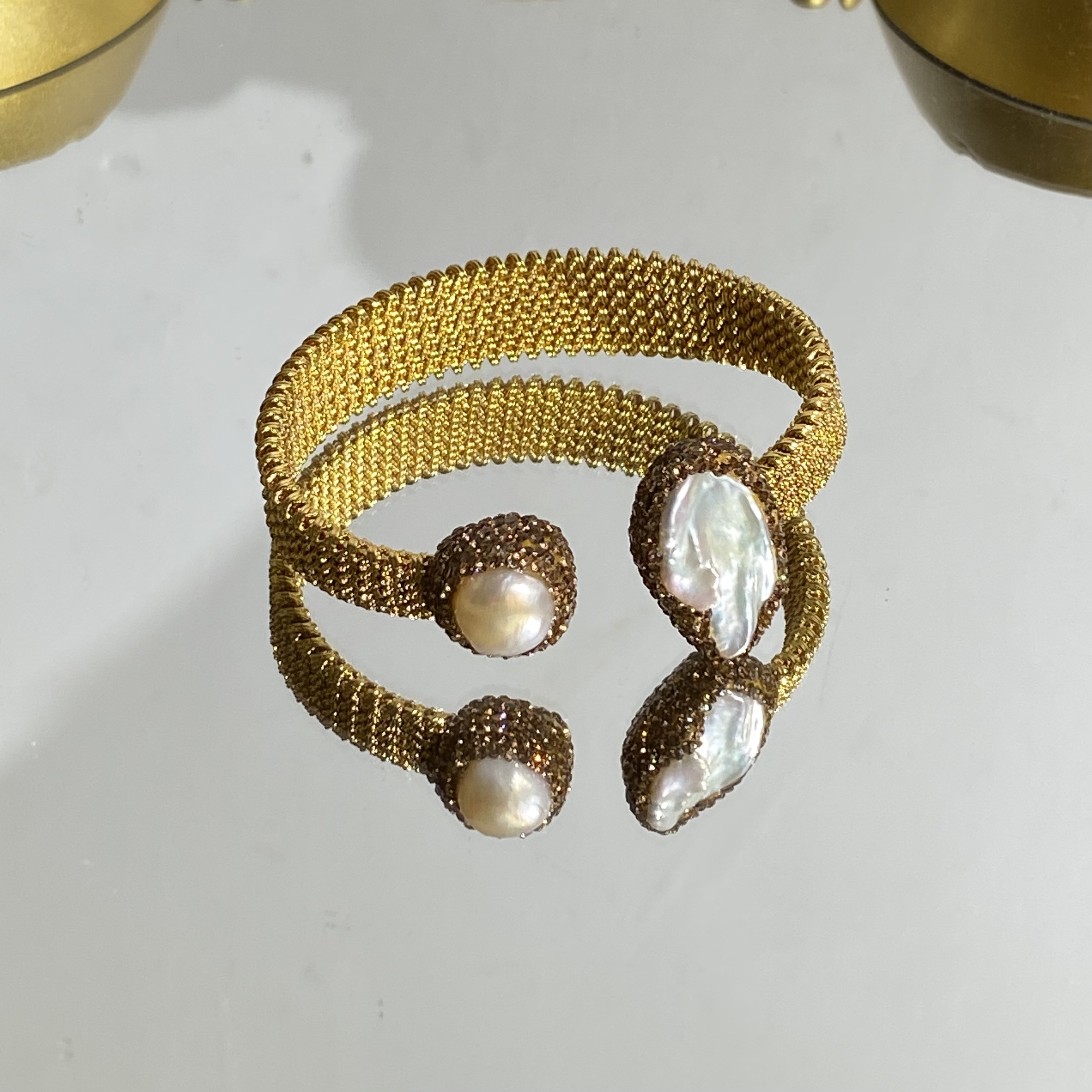 铜合金合成锆石手镯 TTSD 白色两裸面轻奢设计款手镯 1000