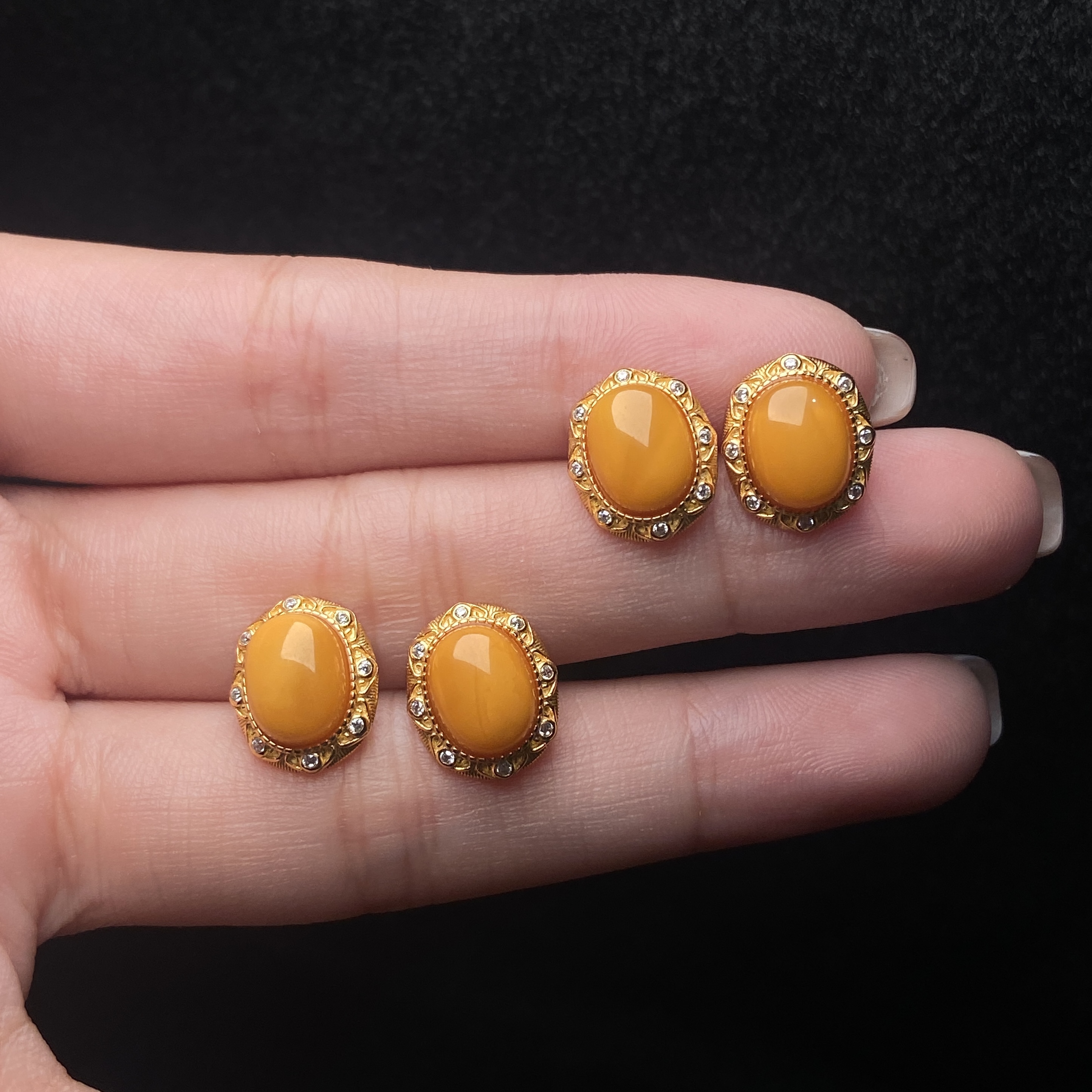 【星浩好物】s925银镶蜜蜡耳钉 QT03H576【多样性发一件】6*8mm