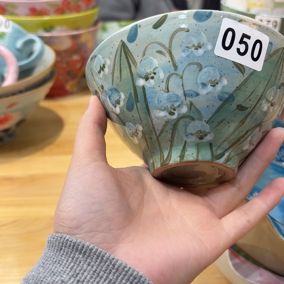 瓷片兔兔嗨起来啦哈喽