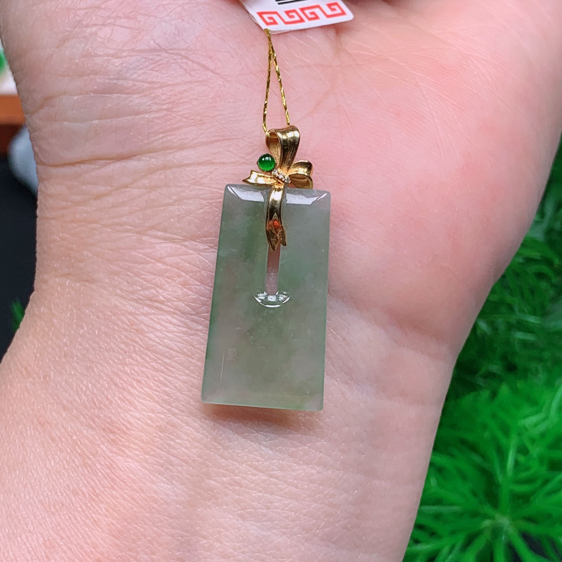 缅甸天然翡翠A货 18k金镶黄翡仿古扣吊坠18/1223尺寸24.7x13.5x3