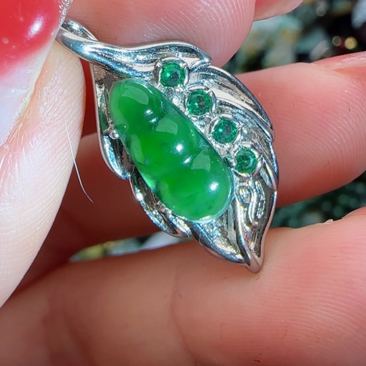 翡翠颈饰未镶嵌天然A货85