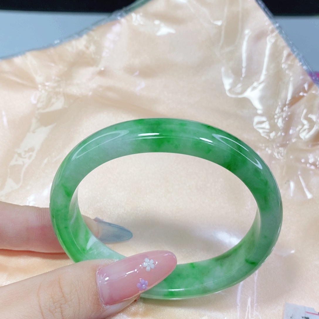 翡翠手镯未镶嵌52 52 贵妃
