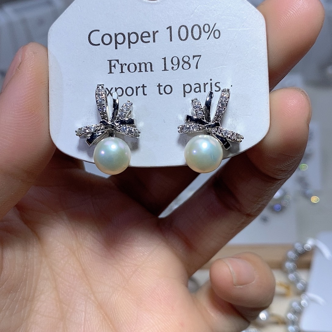 未镶嵌淡水珍珠耳饰