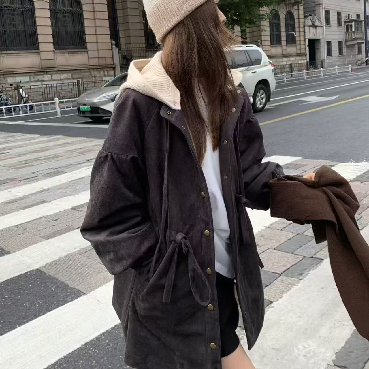 Zm连帽收腰麂皮羽绒 551135