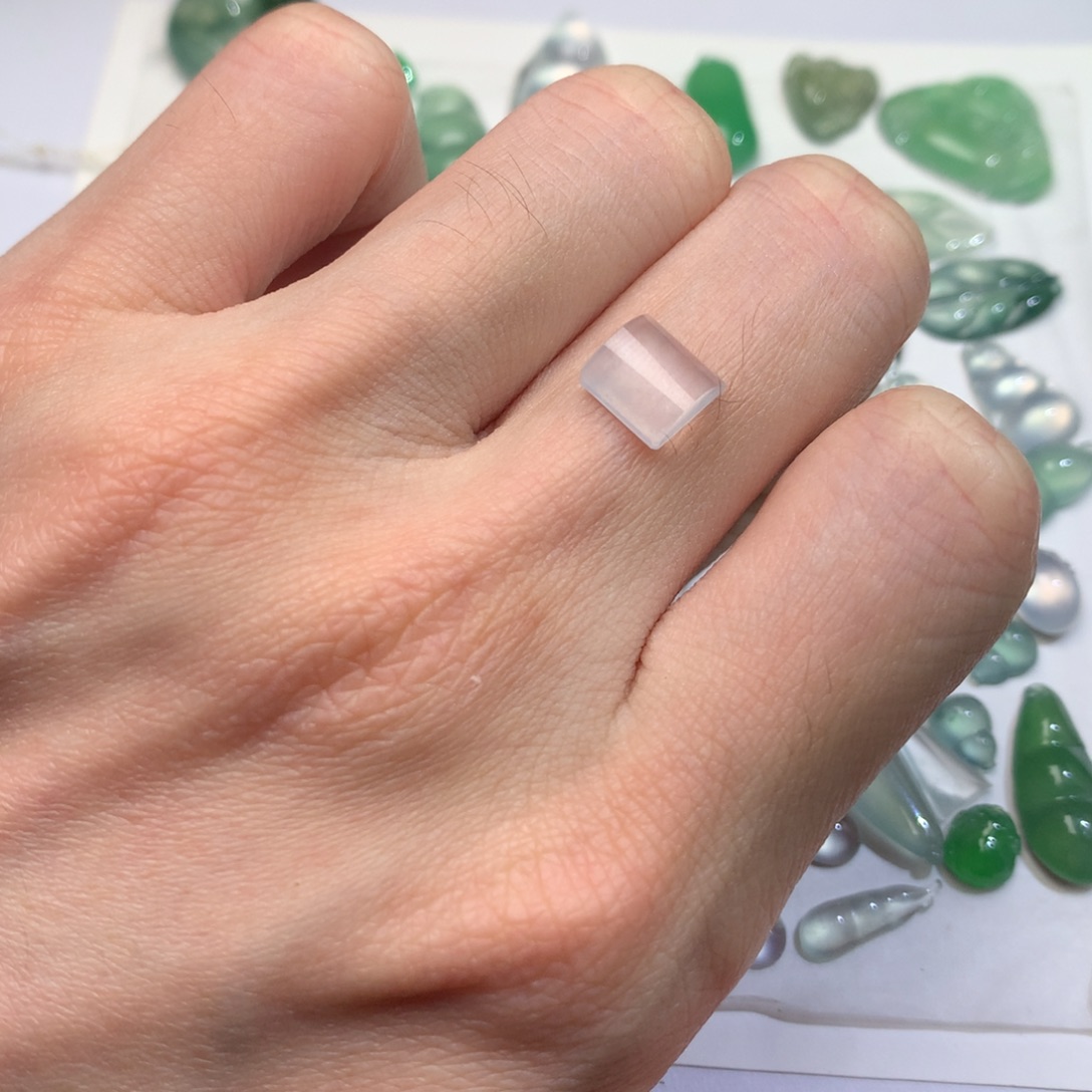 翡翠未镶嵌吊坠(不含链)马鞍