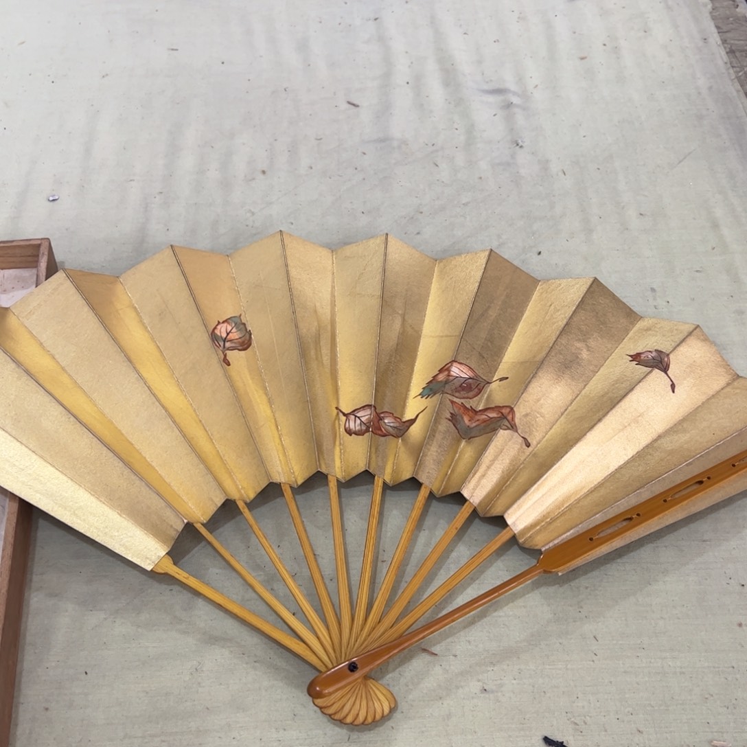 老***客绘画屏风框画茶空间设计