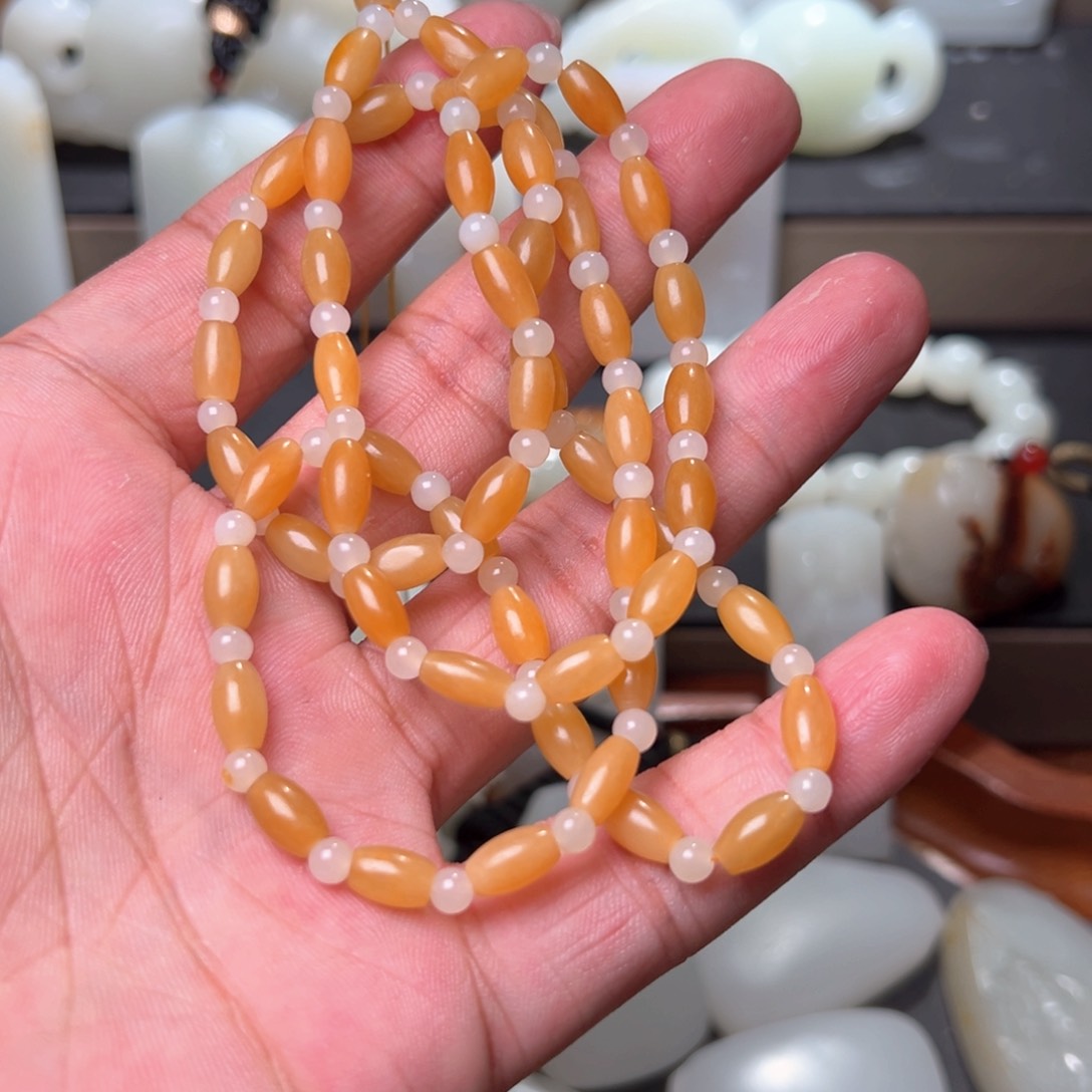 和田玉颈饰未镶嵌?**?