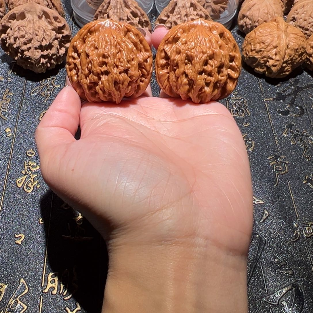 文玩核桃吊坠虎头41.5手把件100