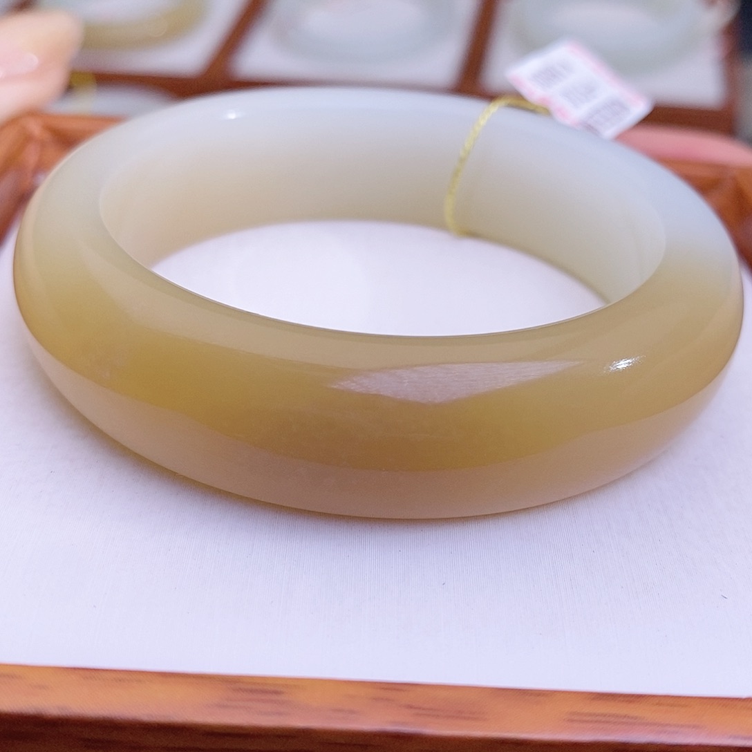 和田玉手镯未镶嵌51.8