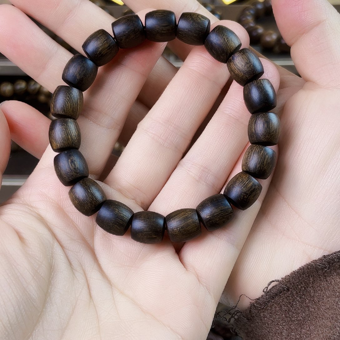 沉香手串越南芽庄老白棋玉化老料瘤疤1.0