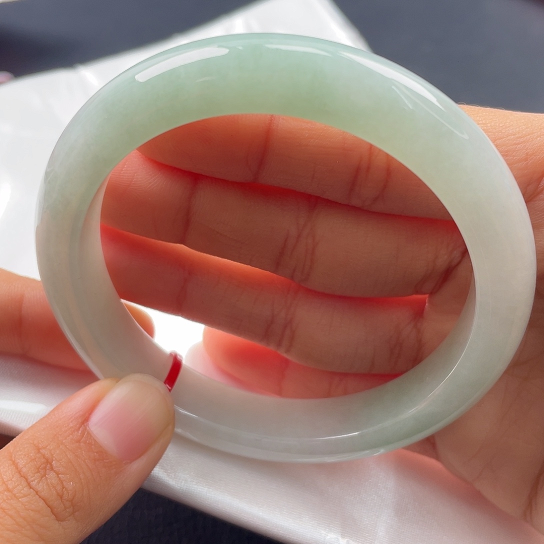 翡翠未镶嵌手镯60正圈