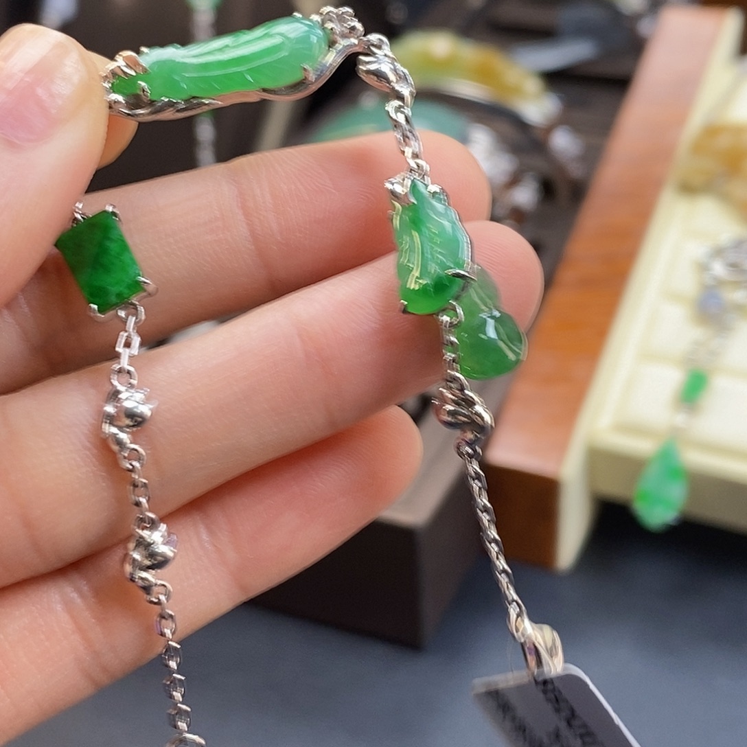 翡翠银S925镶嵌颈饰15994