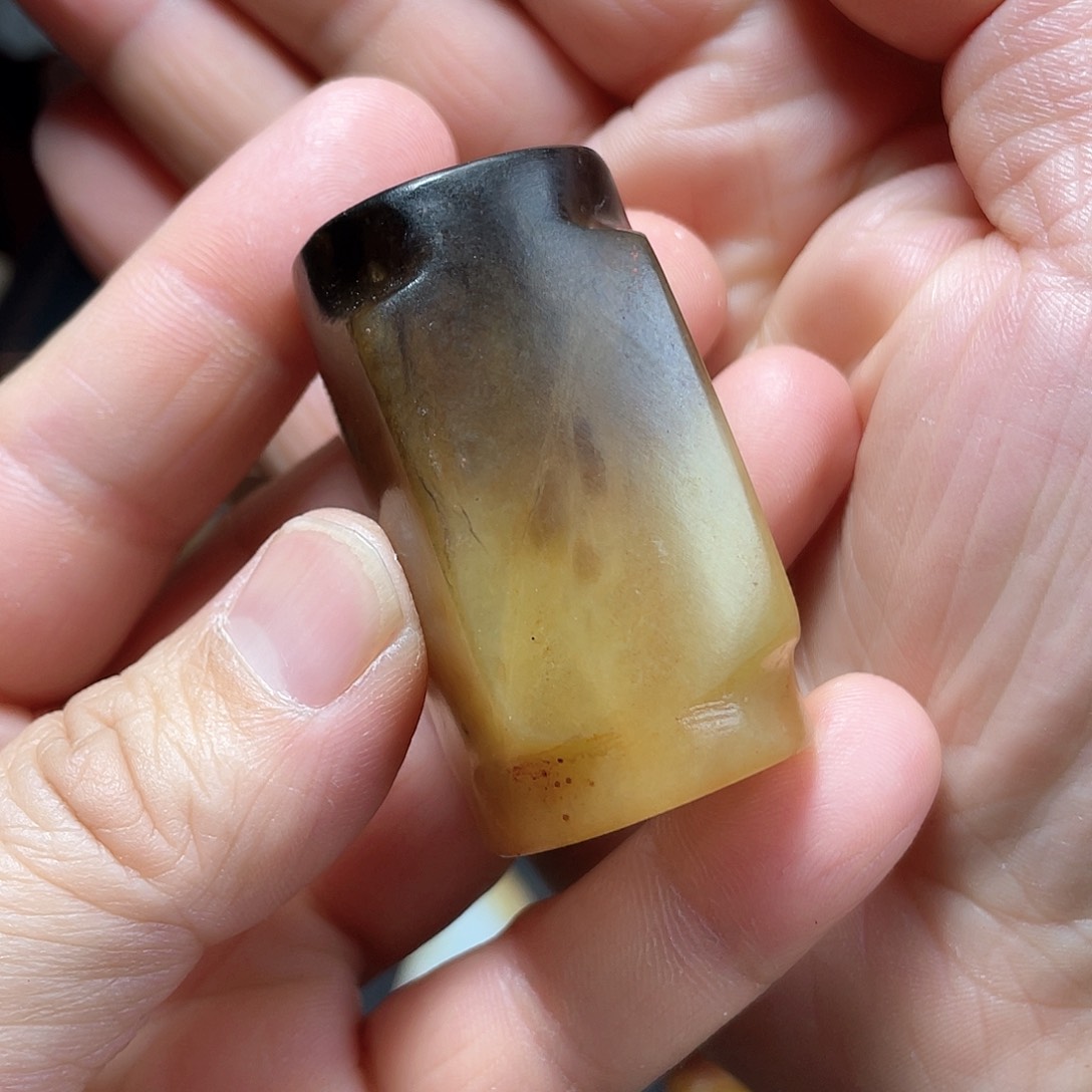 和田玉（糖玉）挂件未镶嵌明**性