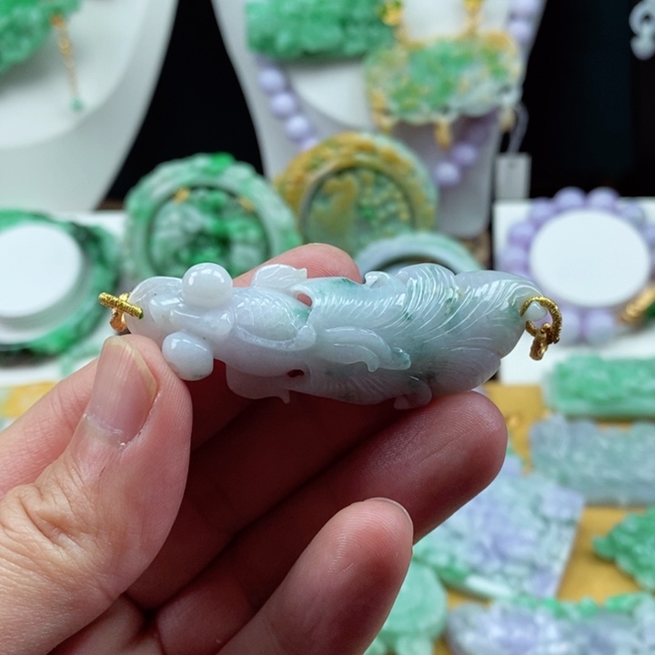 翡翠颈饰未镶嵌翡翠吊坠挂件