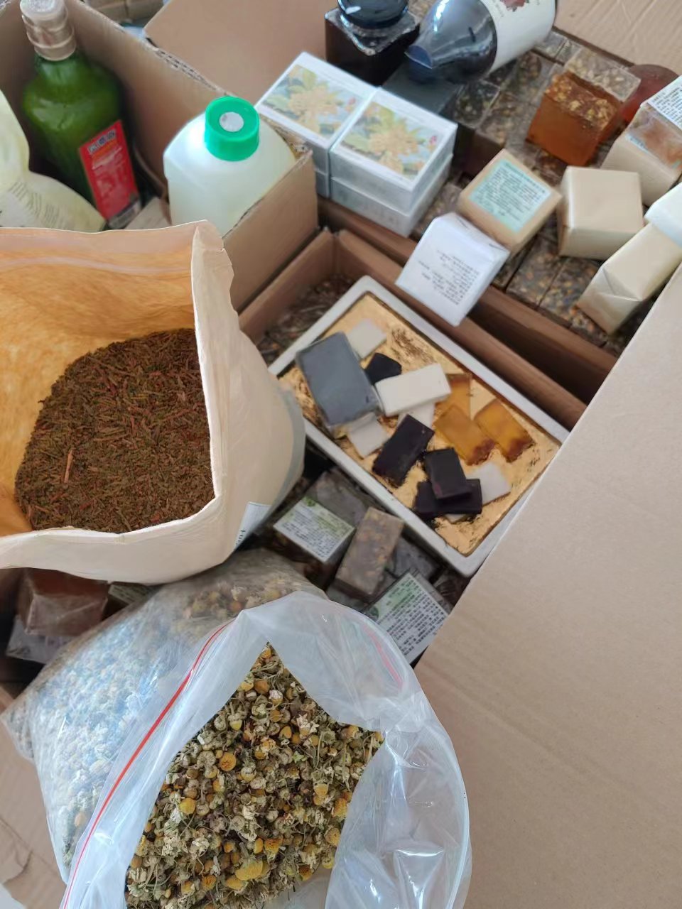 （孤品）桃谷卸妆乳手工皂及周边商品（勿自拍直播间看展示下单）