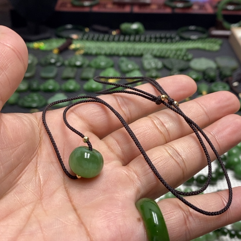 【闪购商品】和田玉（碧玉）颈饰未镶嵌