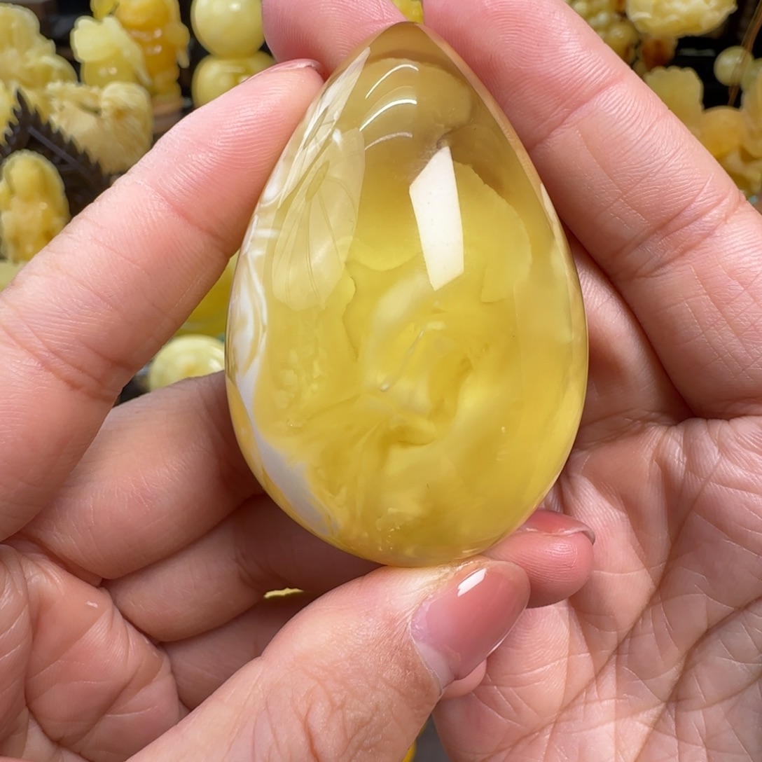 蜜蜡未镶嵌珠宝奇石