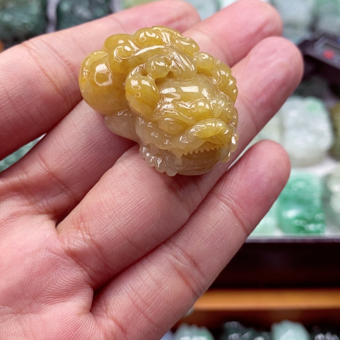 翡翠颈饰未镶嵌h****y翡翠