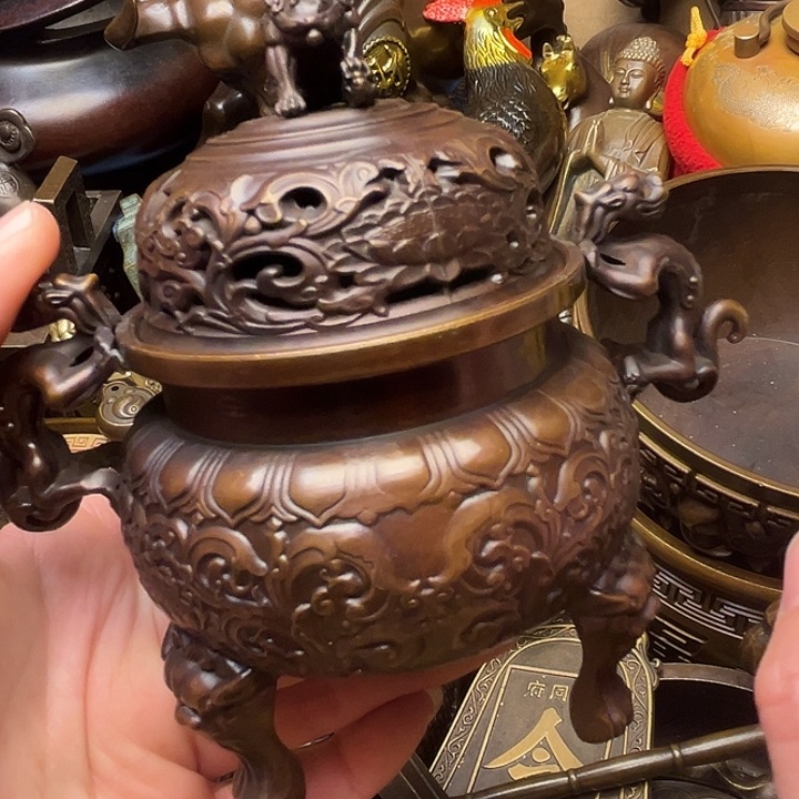 精美铜器批发档口