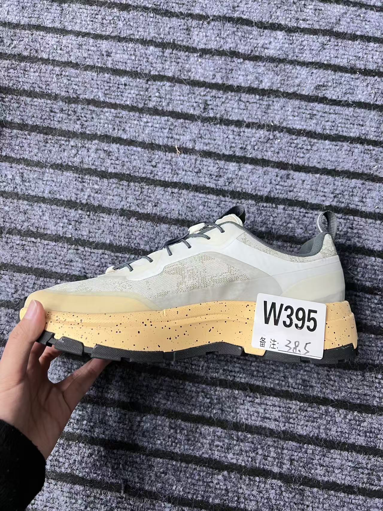 男女户外休闲鞋W395