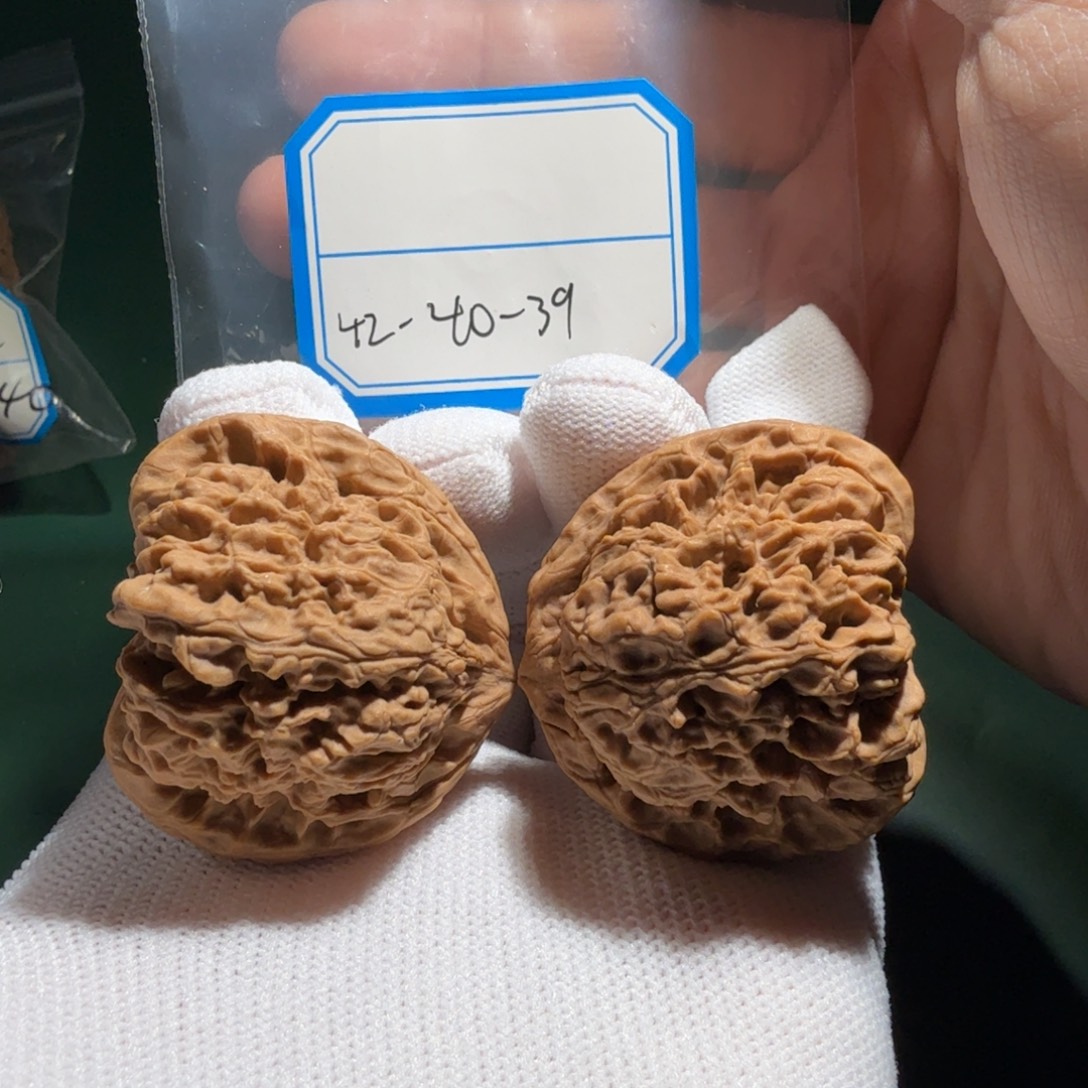 文玩核桃吊坠南疆6