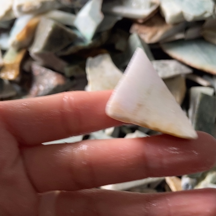 翡翠颈饰未镶嵌天然翡翠