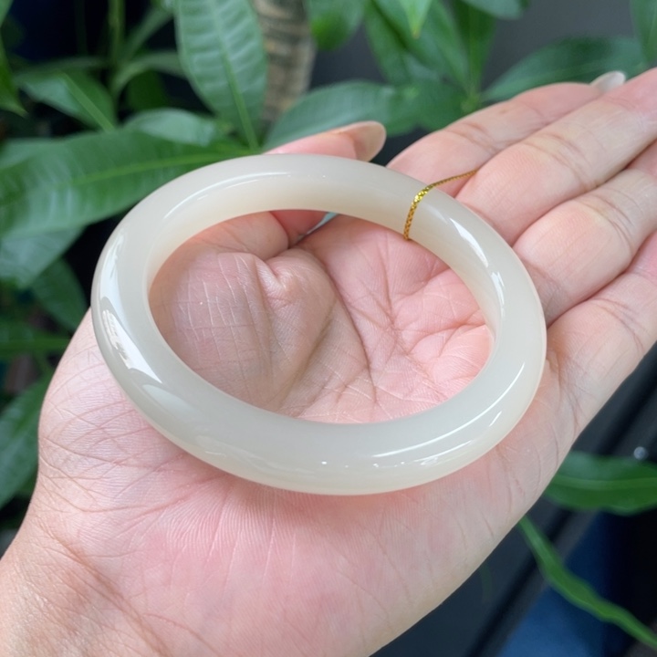 力***器和田玉手镯未镶嵌