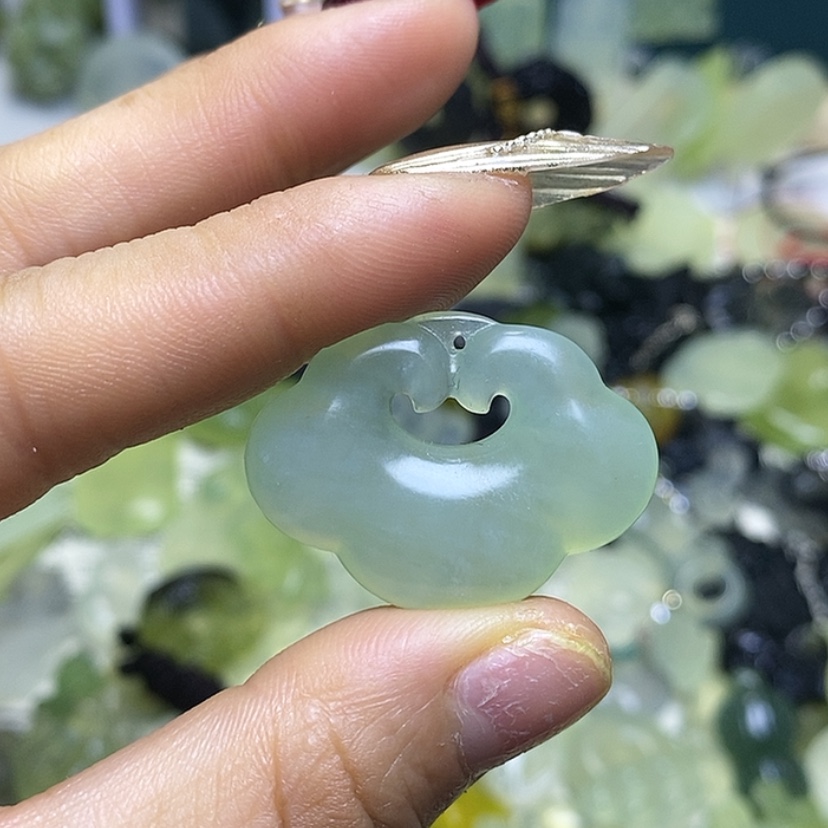 【闪购商品】蛇纹石玉颈饰未镶嵌