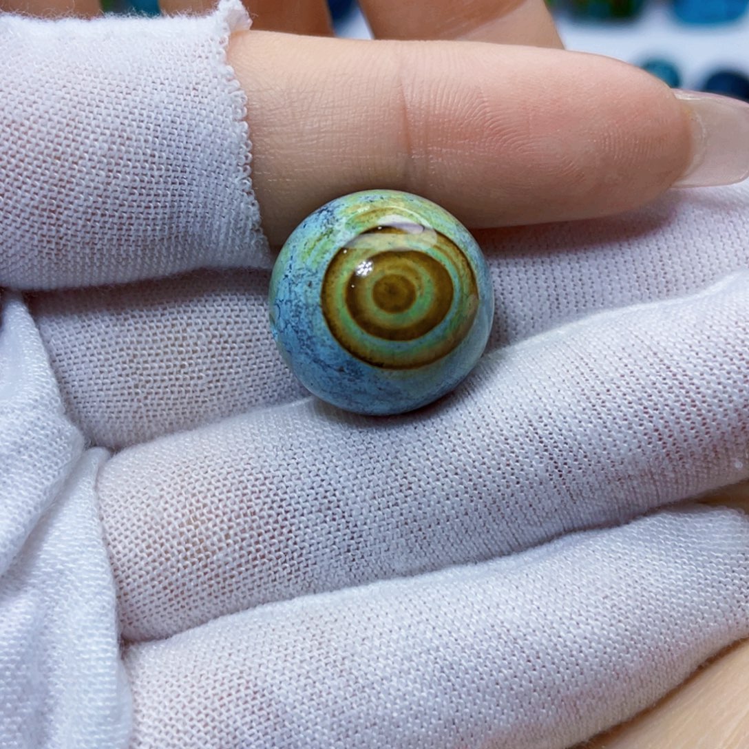 绿松石未镶嵌饰品