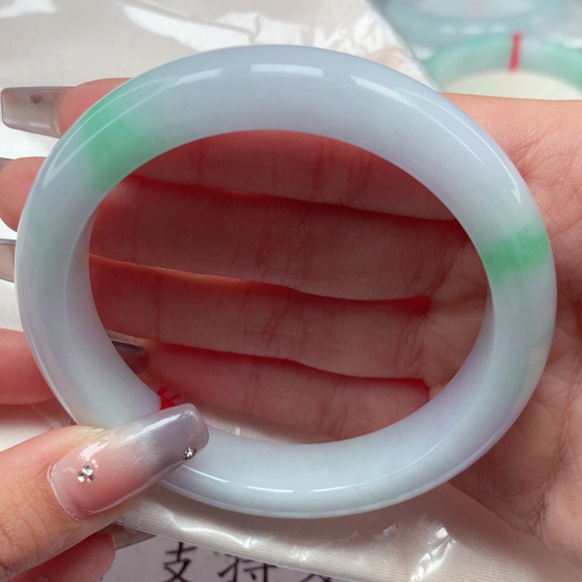 【闪购商品】翡翠手镯未镶嵌60圈