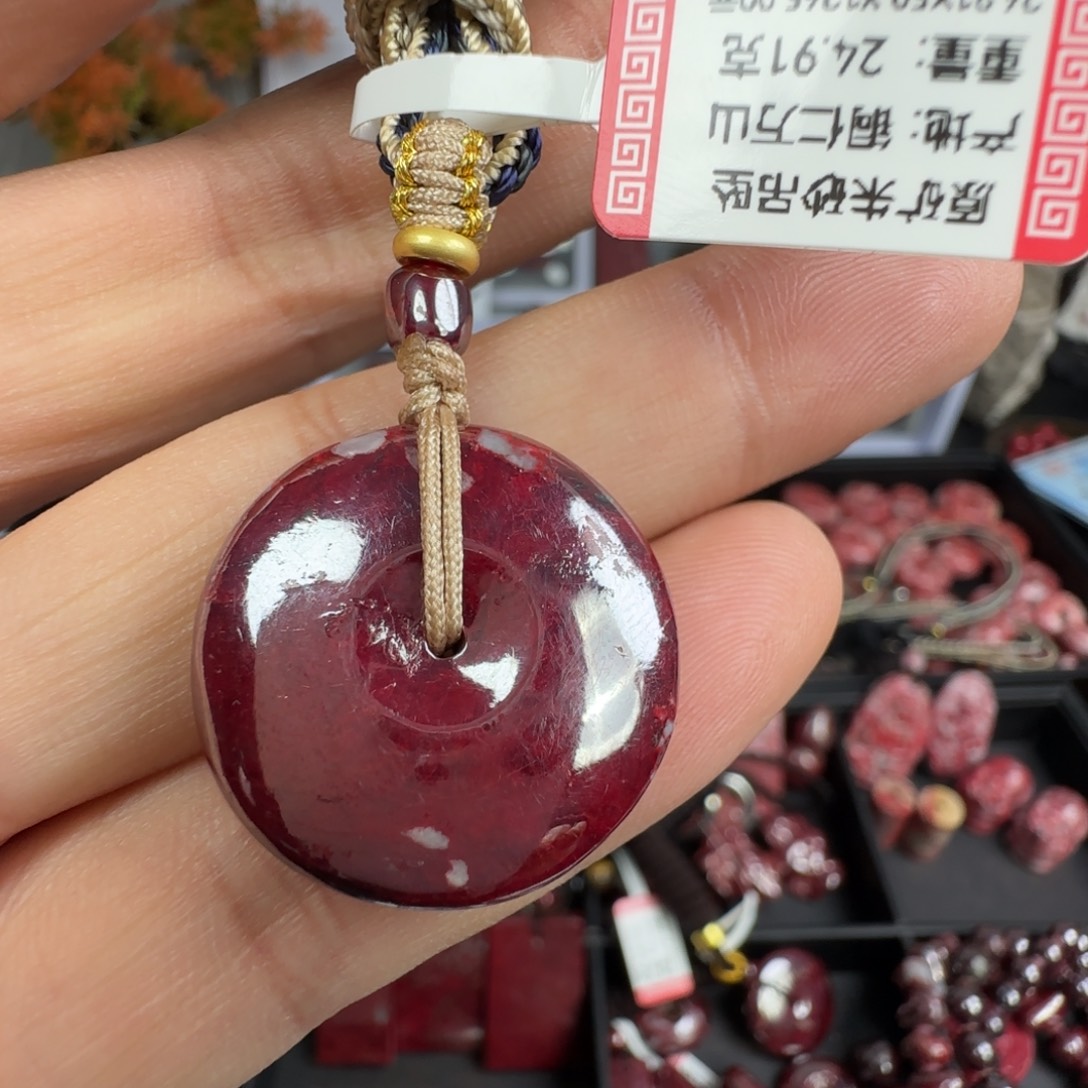 天然辰砂朱砂原矿吊坠