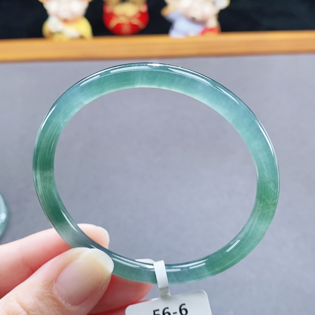 翡翠未镶嵌手镯123